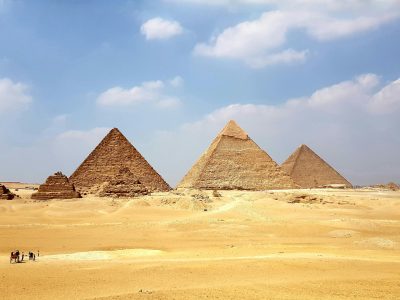 Pirámides de Giza y la majestuosa Esfinge