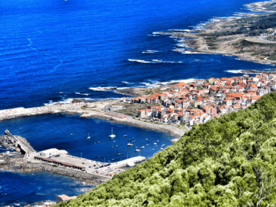 Recorrer pueblos con sabor marinero como A Guarda y Baiona