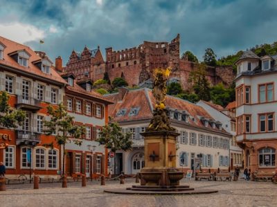 Heidelberg y su castillo sobre el río Neckar