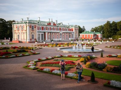Palacio y parque de Kadriorg