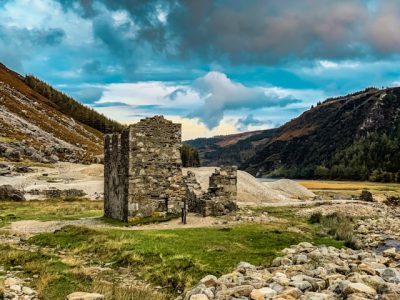 Glendalough una para imprescindible en tu viaje en grupo a Dublín