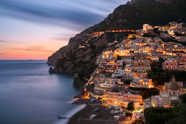No dejes de visitar Positano en tu viaje a Nápoles