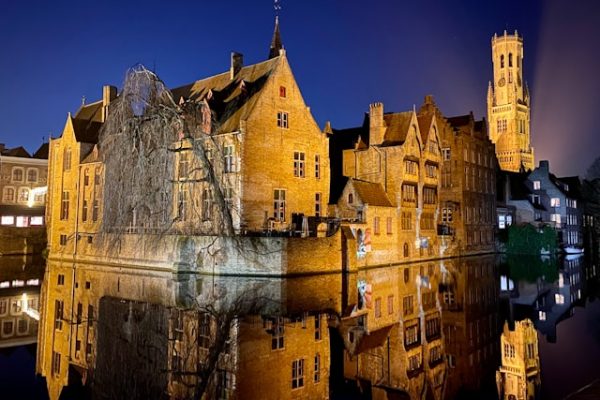 Visitar Brujas iluminada en tu viaje a Flandes en Navidad