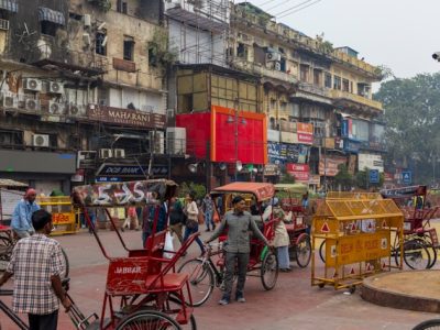 Recorrer la Vieja Delhi entre bazares y templos